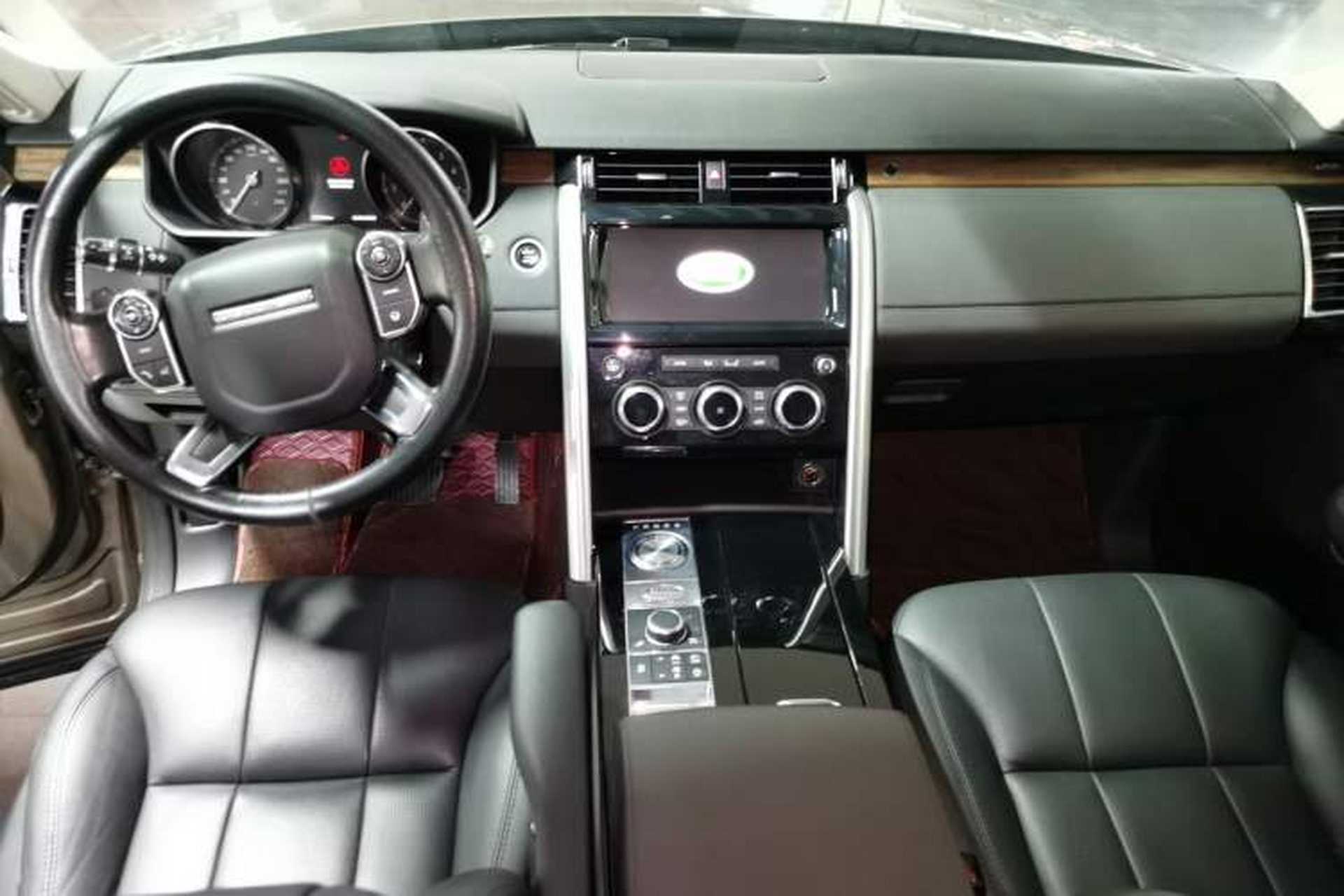 Used Land Rover Discovery 2017 3.0 SC V6 HSE Interior 3