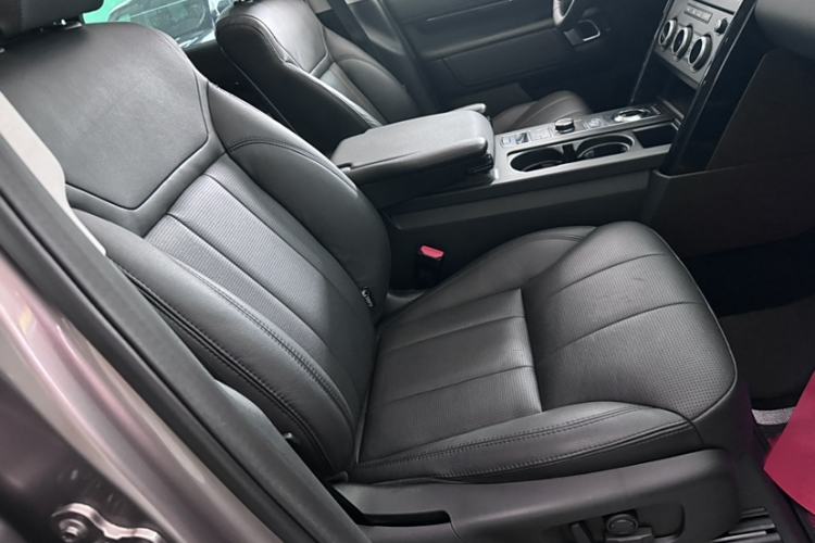 Used Land Rover Discovery 2017 3.0 SC V6 SE Interior 5