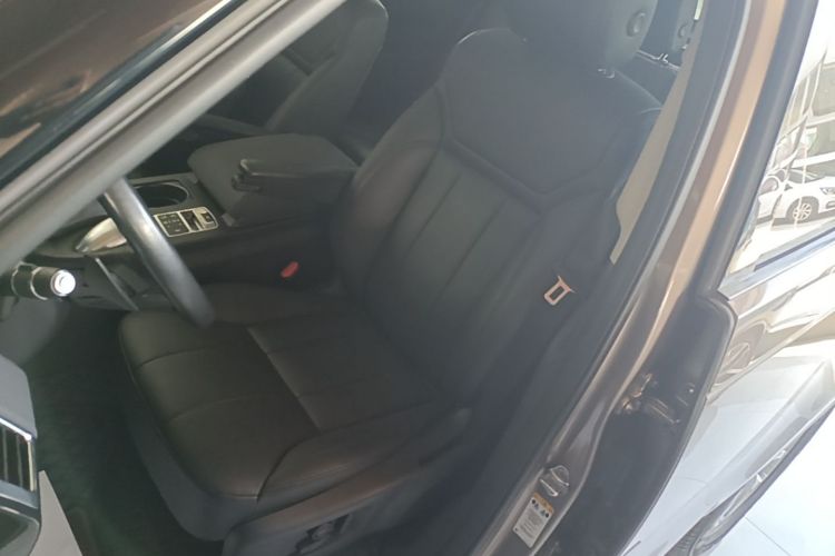 Used Land Rover Discovery 2017 3.0 SC V6 SE Left Front Seat