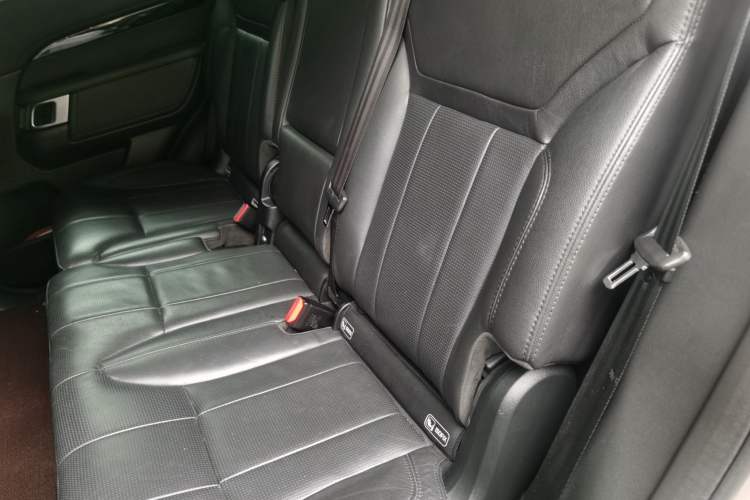 Used Land Rover Discovery 2017 3.0 SC V6 S Left Rear Seat