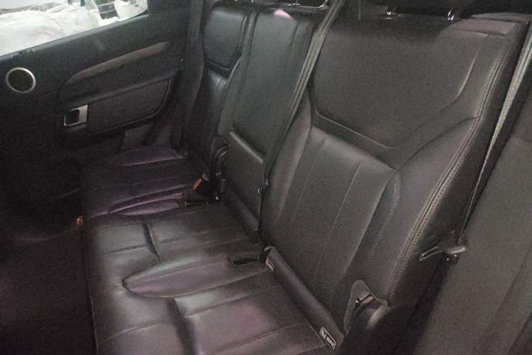 Used Land Rover Discovery 2017 3.0 SC V6 HSE Left Rear Seat