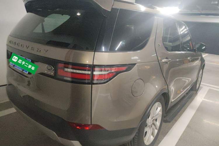 Used Land Rover Discovery 2017 3.0 SC V6 HSE Rear Right 45 Deg