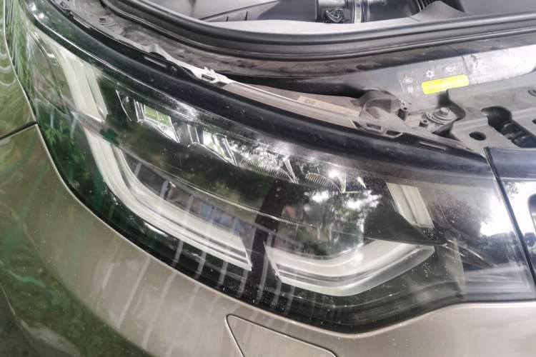 Used Land Rover Discovery 2017 3.0 SC V6 S Right Front Headlight