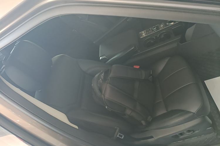 Used Land Rover Discovery 2017 3.0 SC V6 SE Right Front Seat