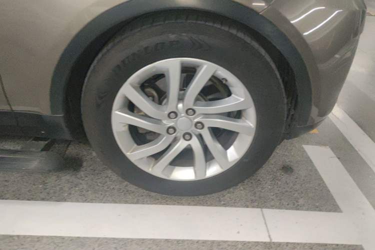 Used Land Rover Discovery 2017 3.0 SC V6 HSE Right Front Wheel Hub