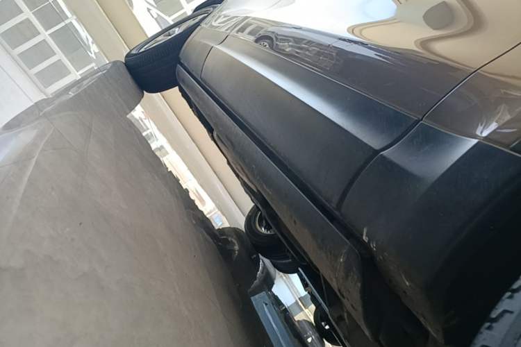 Used Land Rover Discovery 2017 3.0 SC V6 SE Right Side Sill