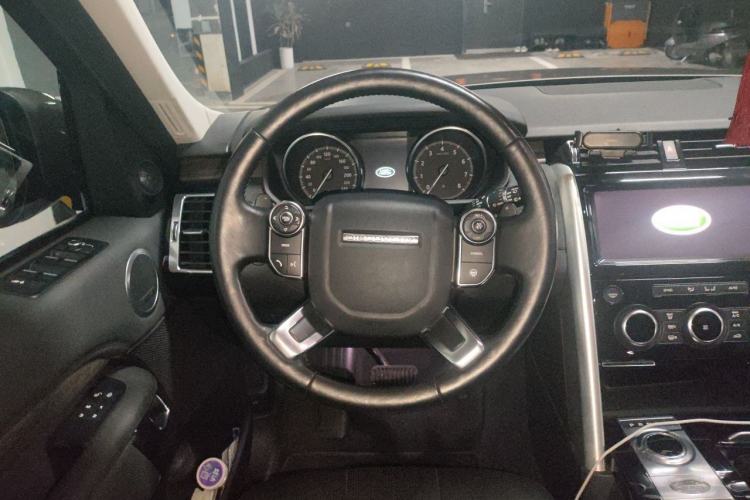 Used Land Rover Discovery 2017 3.0 SC V6 HSE Steering Wheel
