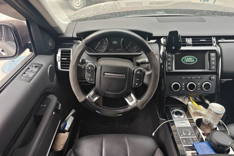 Used Land Rover Discovery 2017 3.0 SC V6 S Steering Wheel