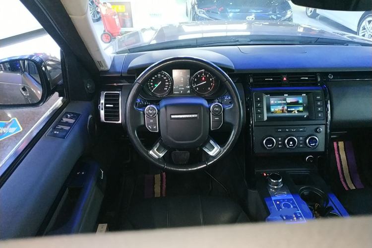 Used Land Rover Discovery 2017 3.0 SC V6 S Steering Wheel