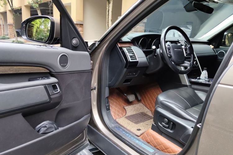 Used Land Rover Discovery 2017 3.0 SC V6 HSE Driver Seat