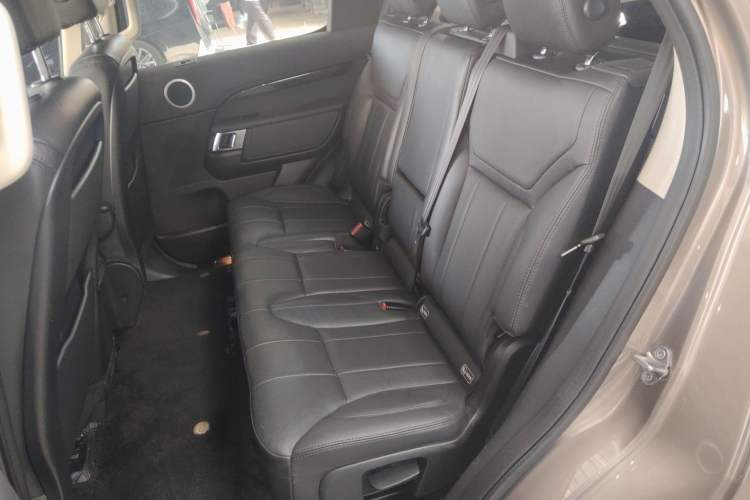 Used Land Rover Discovery 2017 3.0 SC V6 S Interior 4