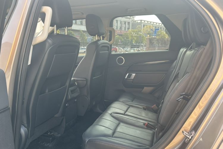 Used Land Rover Discovery 2017 3.0 SC V6 S Interior 5