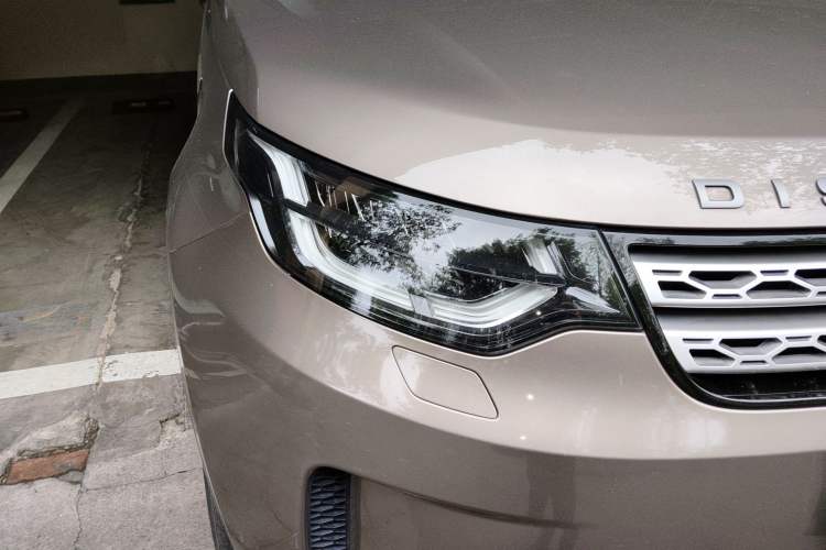 Used Land Rover Discovery 2017 3.0 SC V6 HSE Right Front Headlight