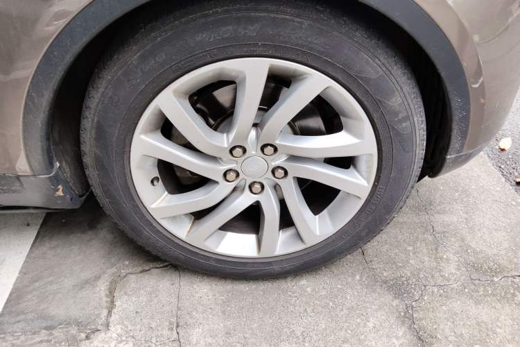 Used Land Rover Discovery 2017 3.0 SC V6 HSE Right Front Wheel Hub