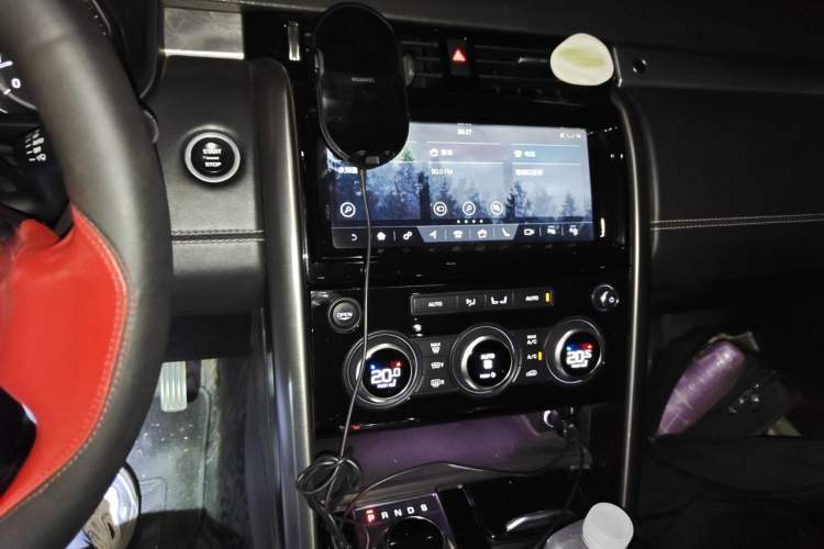 Used Land Rover Discovery 2017 3.0 SC V6 First Edition Limited Edition Audio And AC Panel