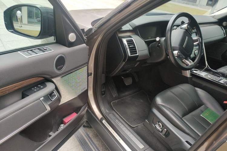 Used Land Rover Discovery 2017 3.0 SC V6 HSE Driver Seat