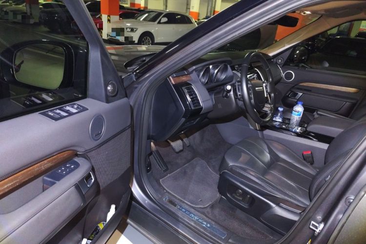 Used Land Rover Discovery 2017 3.0 SC V6 HSE Driver Seat