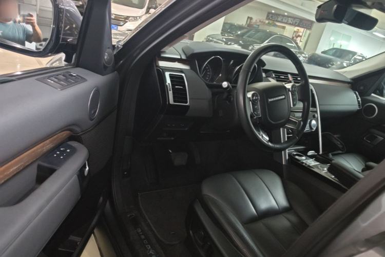 Used Land Rover Discovery 2017 3.0 SC V6 HSE Driver Seat