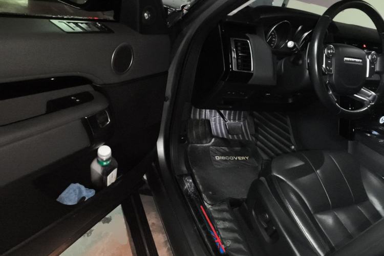 Used Land Rover Discovery 2017 3.0 SC V6 SE Driver Seat