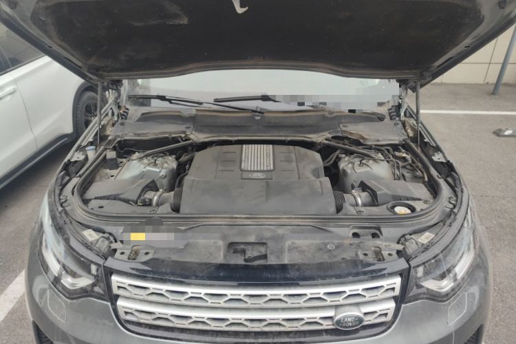 Used Land Rover Discovery 2017 3.0 SC V6 HSE Engine Bay