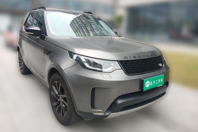 Used Land Rover Discovery 2017 3.0 SC V6 HSE Front Right 45 Deg