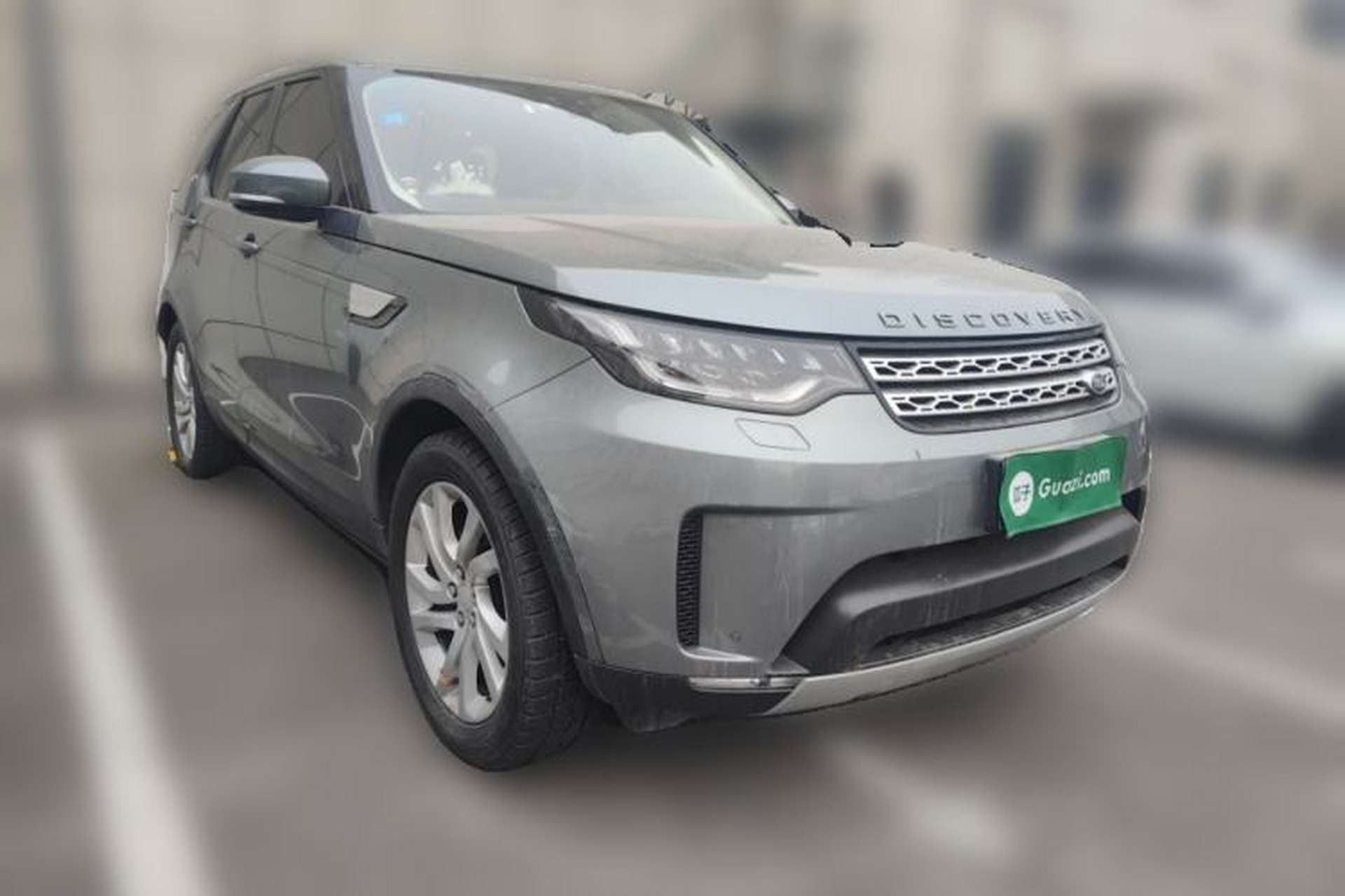 Used Land Rover Discovery 2017 3.0 SC V6 HSE Front Right 45 Deg