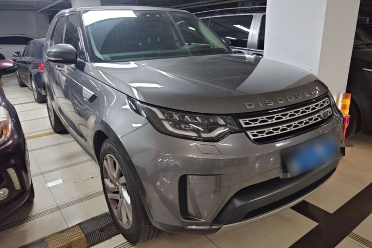 Used Land Rover Discovery 2017 3.0 SC V6 HSE Front Right 45 Deg