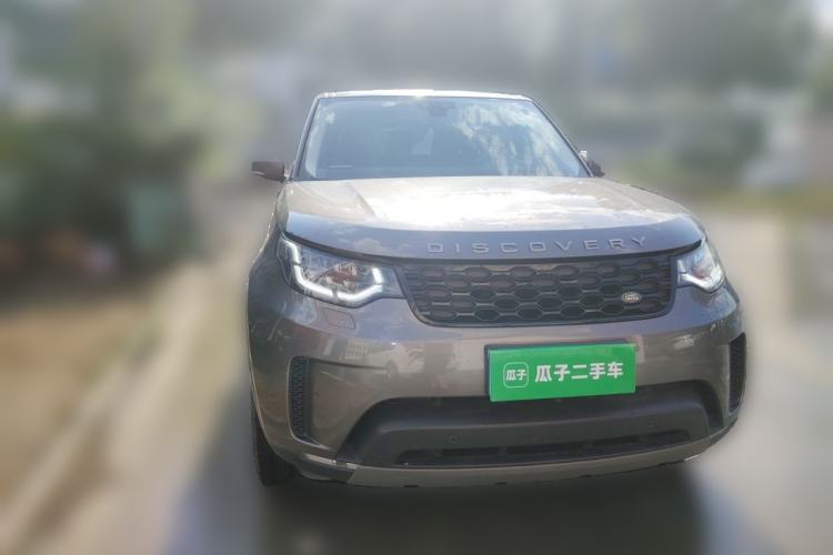 Used Land Rover Discovery 2017 3.0 SC V6 SE Front Right 45 Deg