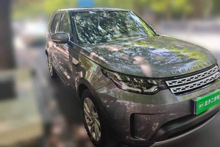 Used Land Rover Discovery 2017 3.0 SC V6 HSE Front Right 45 Deg