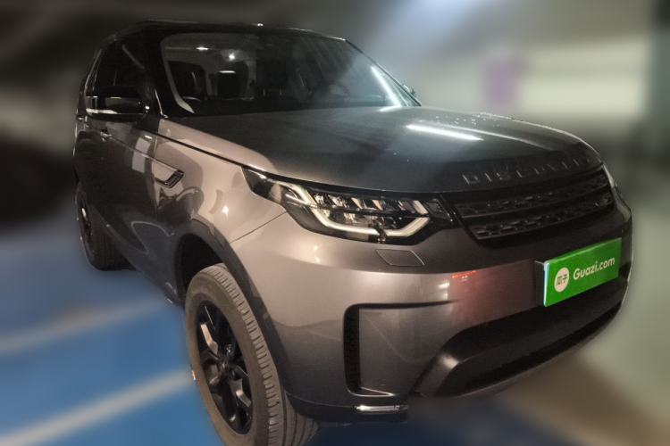 Used Land Rover Discovery 2017 3.0 SC V6 SE Front Right 45 Deg