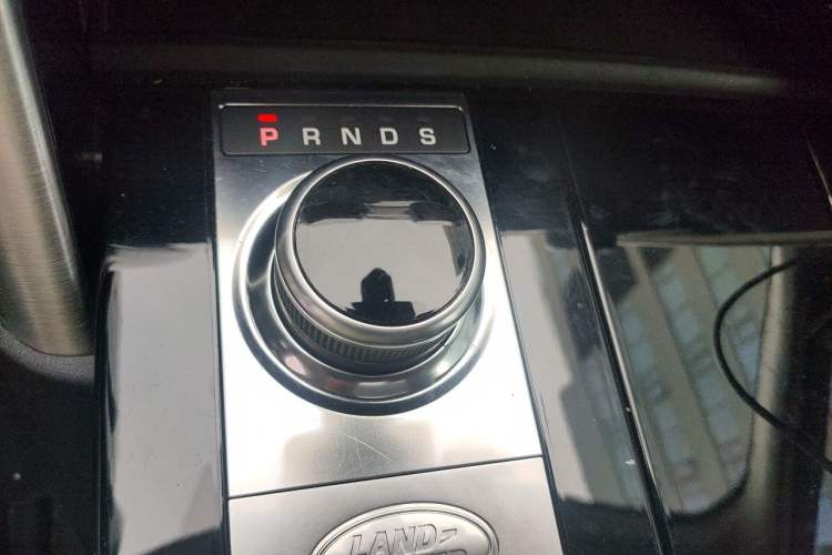 Used Land Rover Discovery 2017 3.0 SC V6 HSE Gear Lever