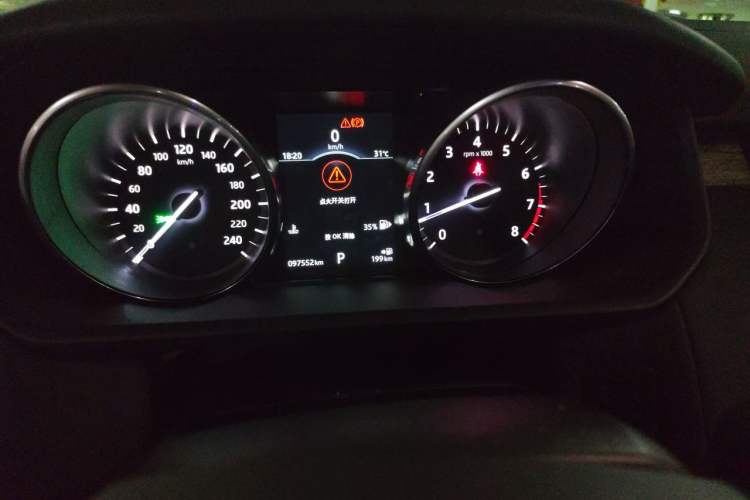 Used Land Rover Discovery 2017 3.0 SC V6 HSE Instrument Cluster