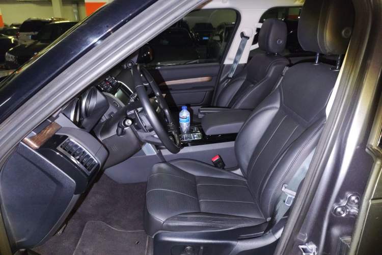 Used Land Rover Discovery 2017 3.0 SC V6 HSE Left Front Seat