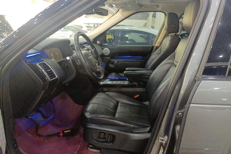 Used Land Rover Discovery 2017 3.0 SC V6 SE Left Front Seat