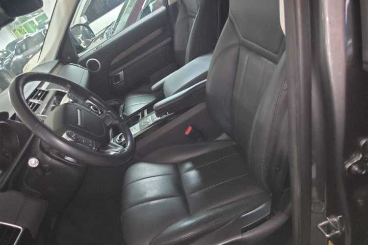 Used Land Rover Discovery 2017 3.0 SC V6 HSE Left Front Seat