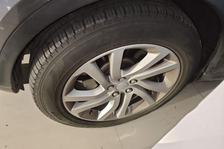 Used Land Rover Discovery 2017 3.0 SC V6 HSE Left Front Wheel Hub