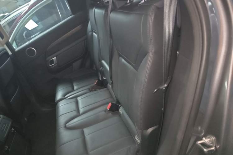 Used Land Rover Discovery 2017 3.0 SC V6 HSE Left Rear Seat