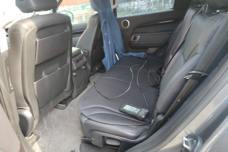Used Land Rover Discovery 2017 3.0 SC V6 SE Left Rear Seat