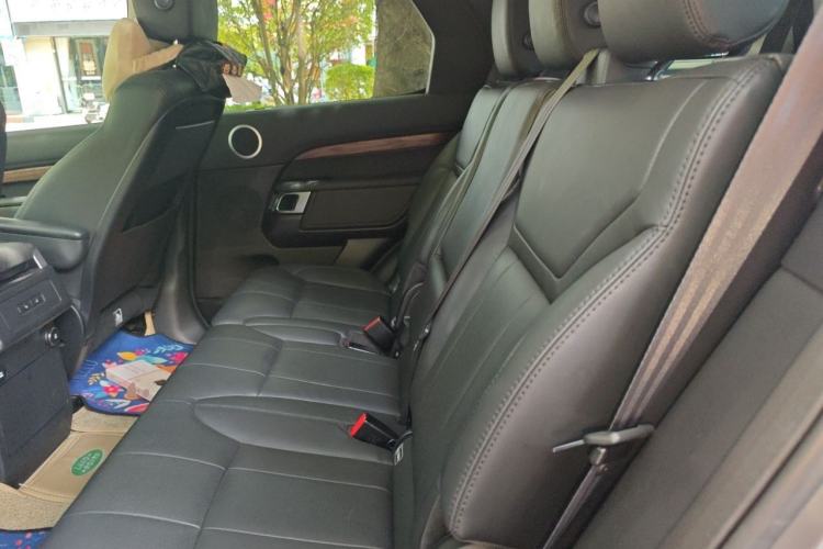 Used Land Rover Discovery 2017 3.0 SC V6 HSE Left Rear Seat