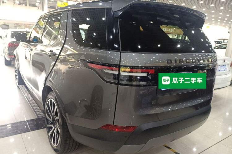 Used Land Rover Discovery 2017 3.0 SC V6 SE Rear Left 45 Deg