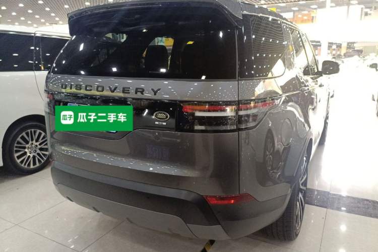 Used Land Rover Discovery 2017 3.0 SC V6 SE Rear Right 45 Deg