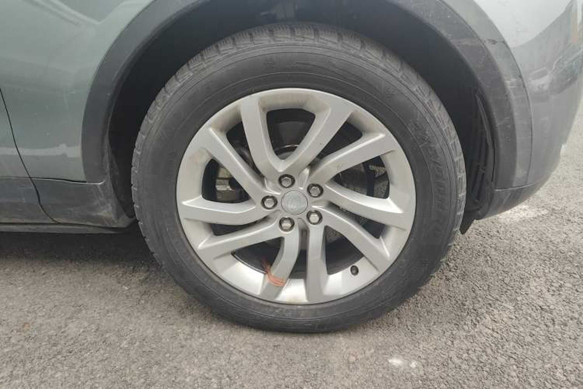 Used Land Rover Discovery 2017 3.0 SC V6 HSE Right Front Wheel Hub