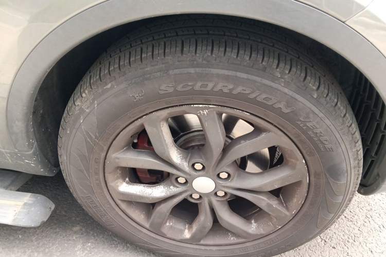 Used Land Rover Discovery 2017 3.0 SC V6 SE Right Front Wheel Hub