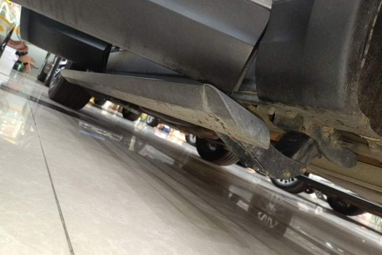 Used Land Rover Discovery 2017 3.0 SC V6 SE Right Side Sill
