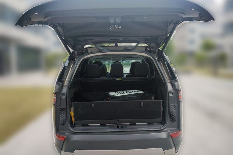 Used Land Rover Discovery 2017 3.0 SC V6 HSE Trunk