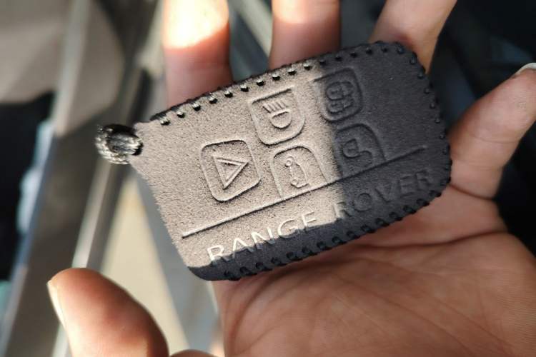 Used Land Rover Discovery 2017 3.0 SC V6 SE Vehicle Key