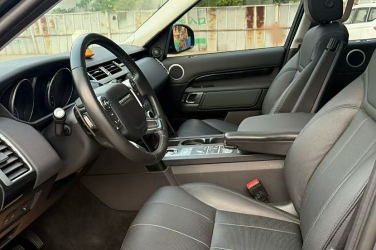 Used Land Rover Discovery 2017 3.0 SC V6 SE Exterior 2
