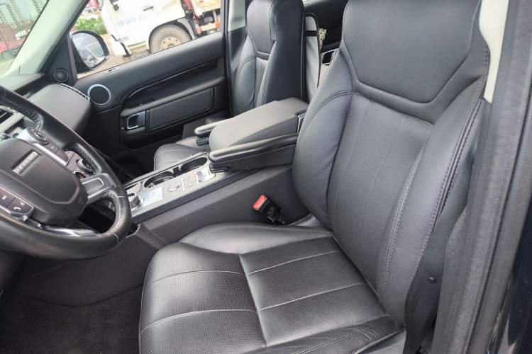 Used Land Rover Discovery 2017 3.0 SC V6 SE Left Front Seat