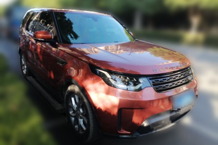 Used Land Rover Discovery 2017 3.0 SC V6 SE Front Right 45 Deg