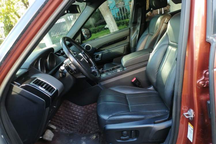 Used Land Rover Discovery 2017 3.0 SC V6 SE Left Front Seat